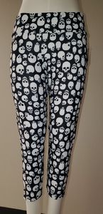 Onzie #202 skull Capri pants size M/L